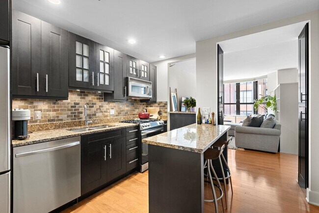 Foto del edificio - 1025 Maxwell Ln