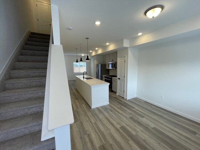 Building Photo - 15275 W 68th Pl