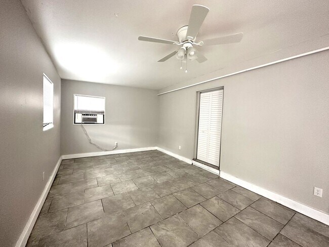 Foto del edificio - FIRST MONTHS RENT FREE!!! 3/1 HOME IN FT. ...