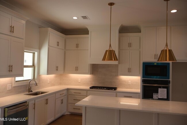 Foto del edificio - 113 Southern Oak Wy