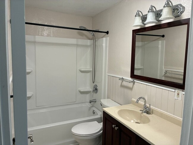 Foto del edificio - 1316 E Fairhaven Ave