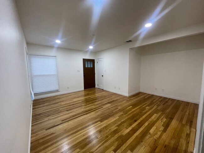 Foto del edificio - 1450 Ximeno Ave