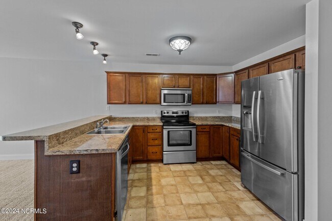 Building Photo - 120 Heather Glenn Cir