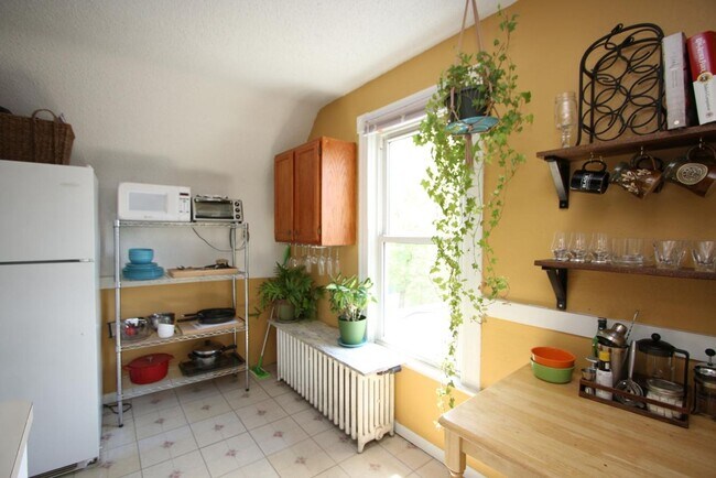 Foto del edificio - 3507 E 39th St