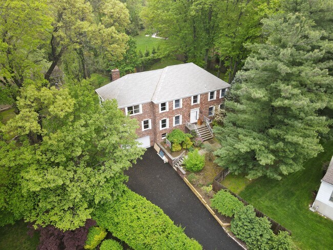 Foto del edificio - 70 Johnson Ct