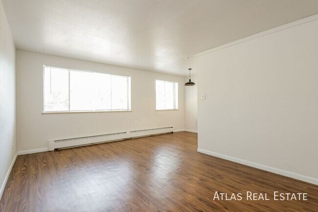 Foto del edificio - 4991 Lowell Blvd