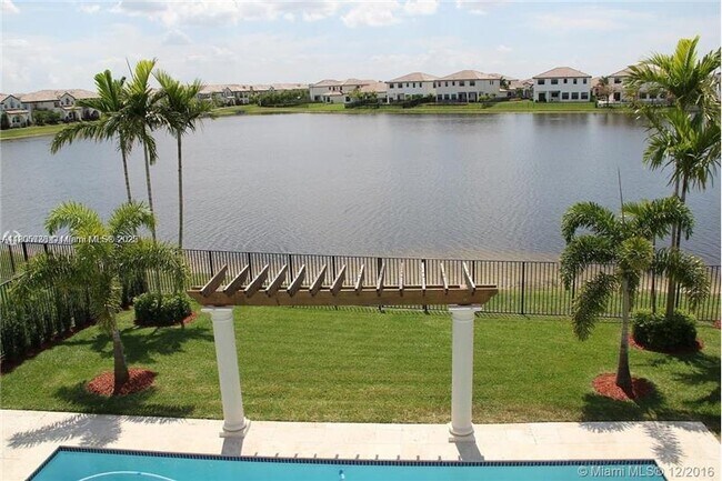 Foto del edificio - 3492 NW 82nd Dr