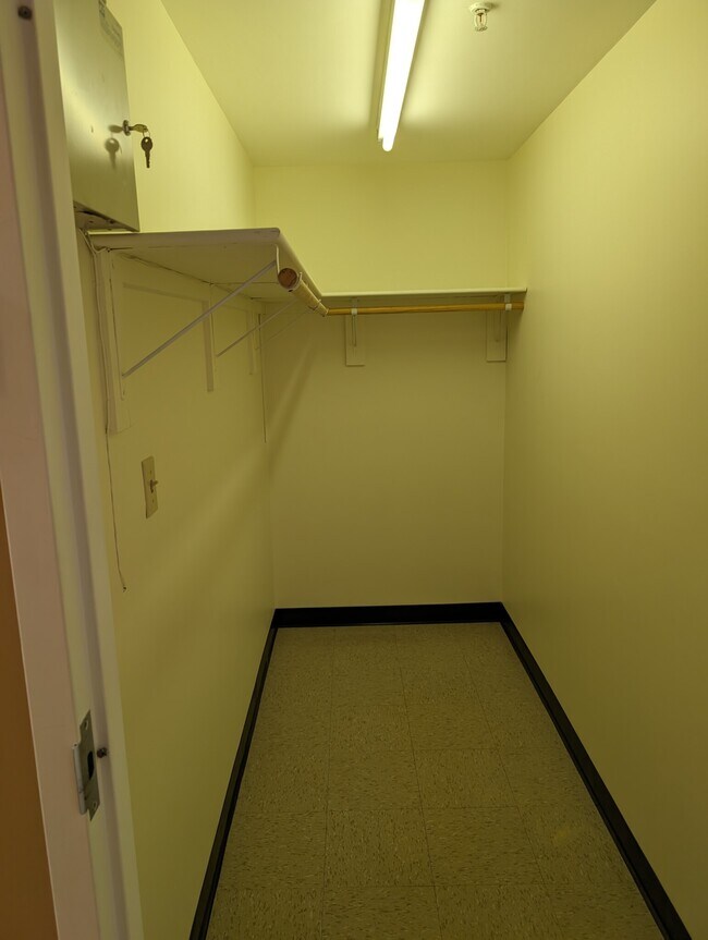 Foto del edificio - 100 Gibson St