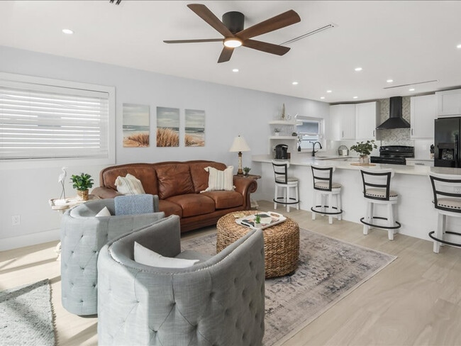 Foto del edificio - 692 106th Ave N