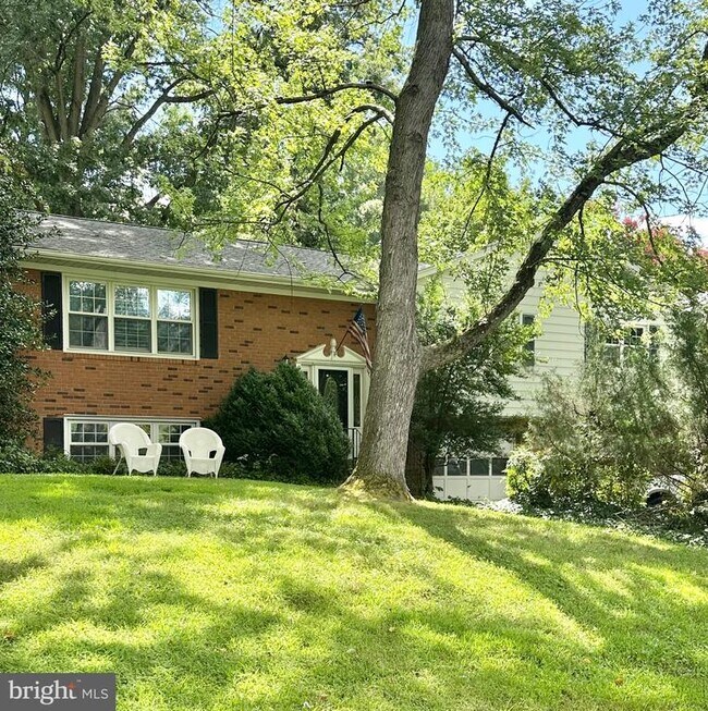 Foto del edificio - 7405 Range Rd