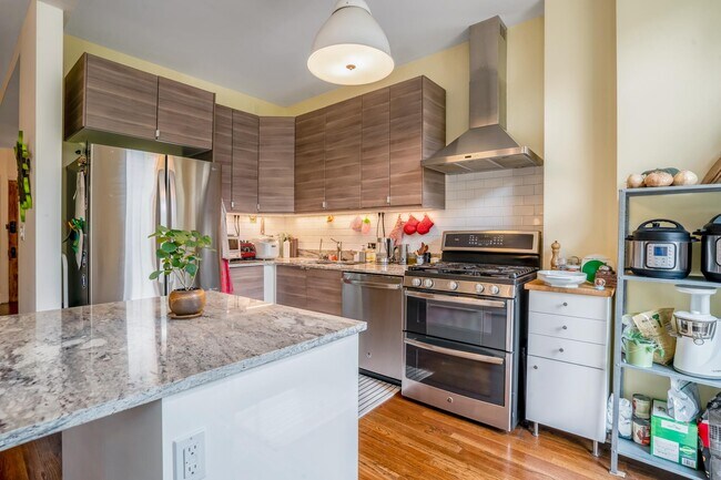 Foto del edificio - 250 E 25th St