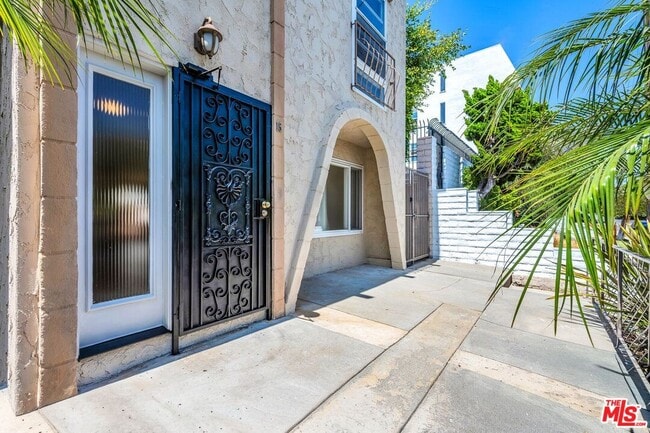 Building Photo - 8025 Redlands St