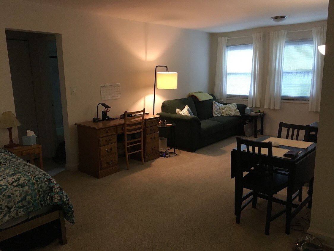 Foto principal - 2310 9th St N