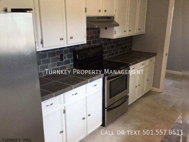Building Photo - Desired 4 bed and 2 bath!