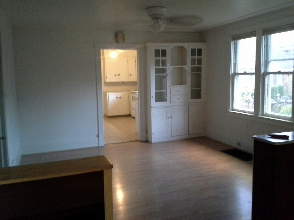 Foto principal - 770 Cottage St NE