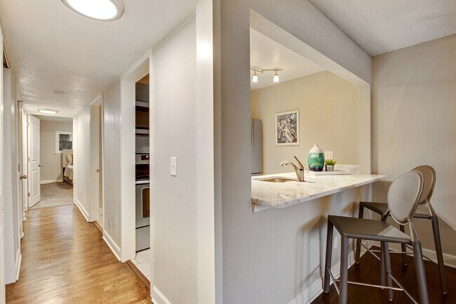 Foto del edificio - 3537 Gillham Rd