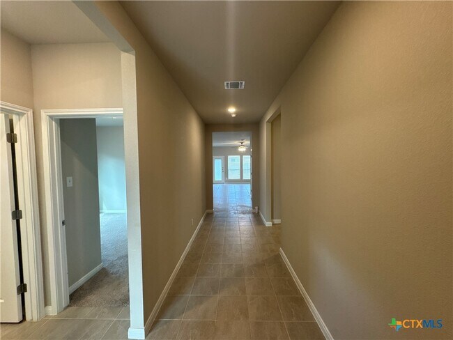 Foto del edificio - 2214 Wasabi Rd