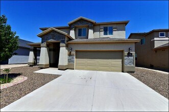 Building Photo - 14717 Tierra Escape Ave