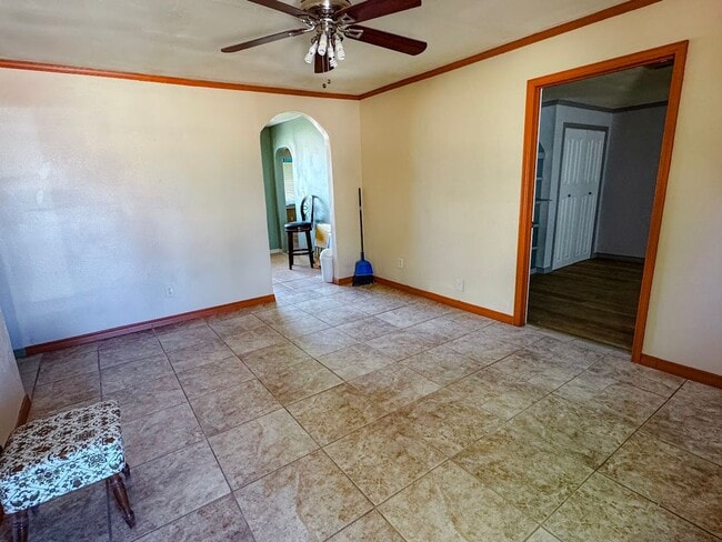 Building Photo - 1104 Indian Wells Rd