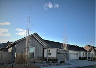 Building Photo - 1704-1706 Danny Boy Ln