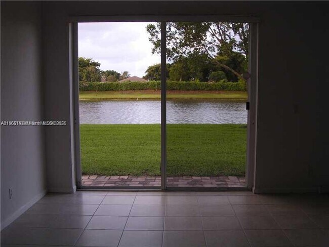 Building Photo - 1309 Alicante Ct