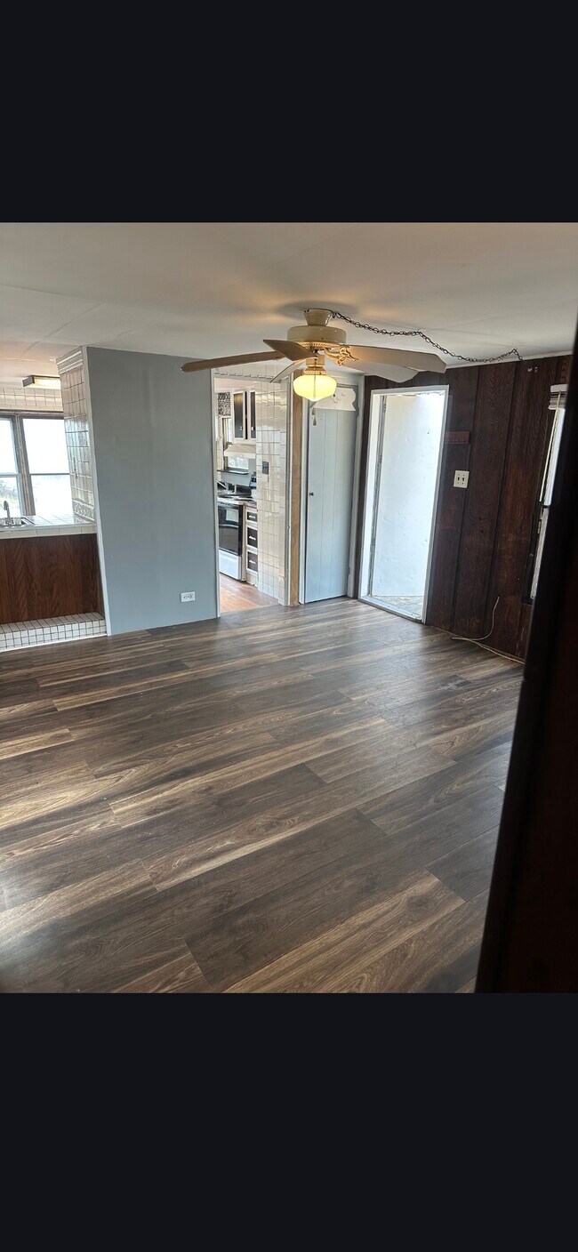 Foto del edificio - 8910 Via Ln