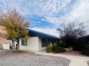 Building Photo - 1441 Star Rd