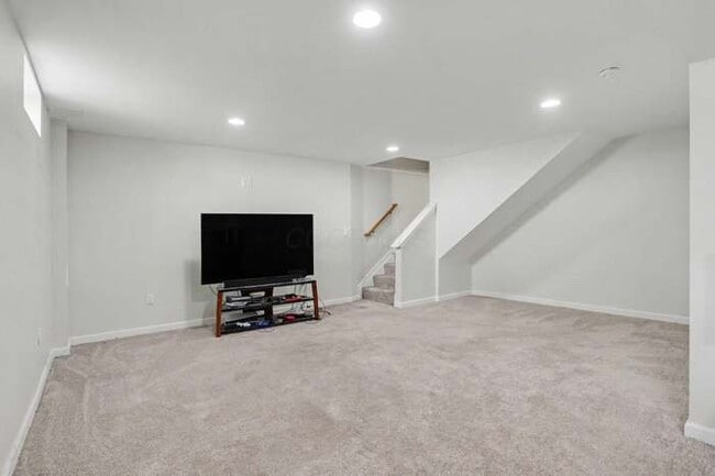 Building Photo - 377 Cobblestone Dr