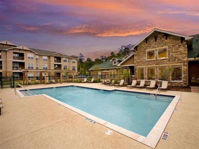 Pool Area - Commons of Grace Senior