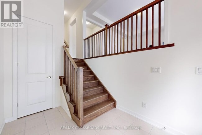 Building Photo - 400-400 Finch Ave