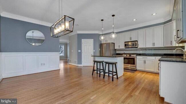 Foto del edificio - 1833 Drew St