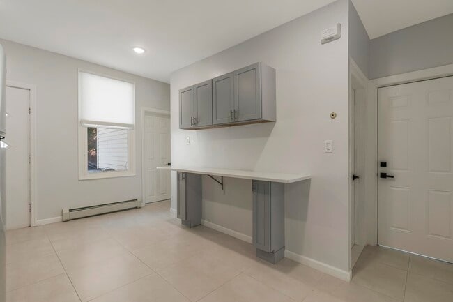 Building Photo - 120 36th St
