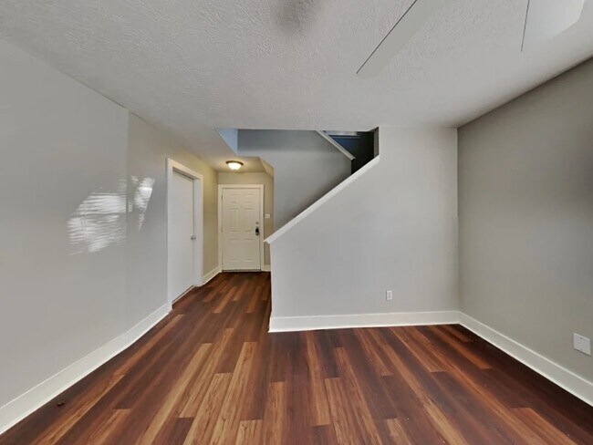 Foto del edificio - 19115 Spruce Bough Ln