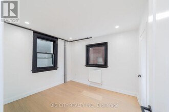 Building Photo - 69 Oakwood Ave