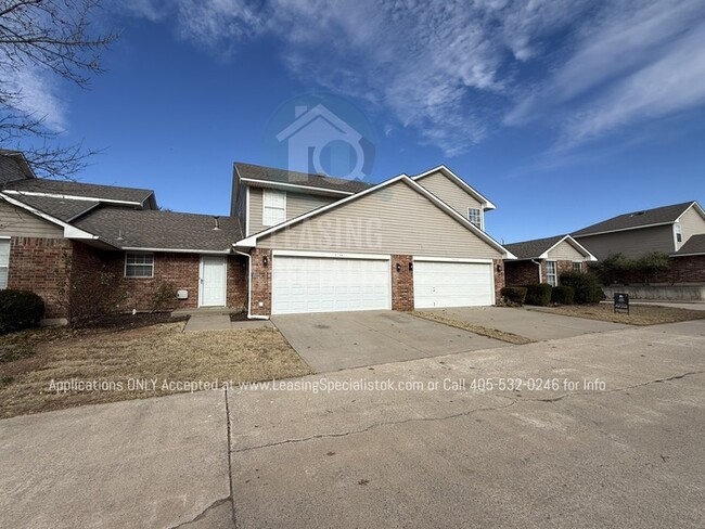 Photo - West Norman 3 Bed 2 Bath Garden home!
