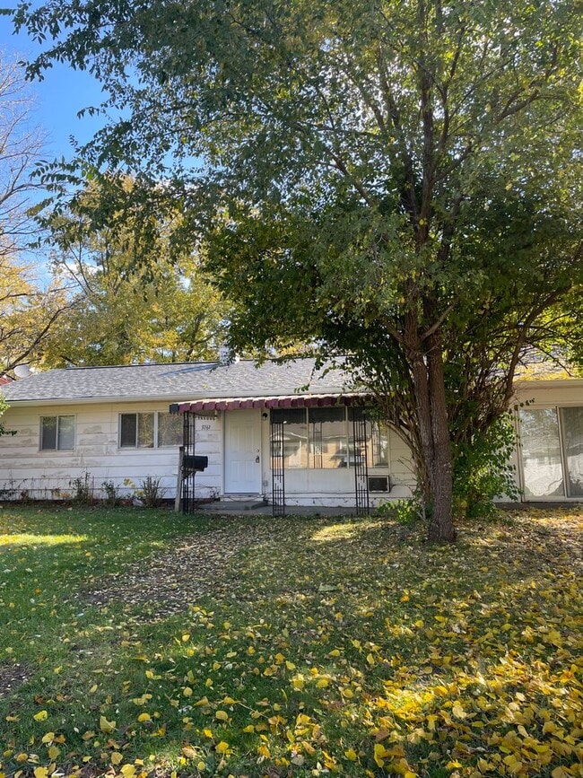 Building Photo - Eagledale - 4 bedroom home.