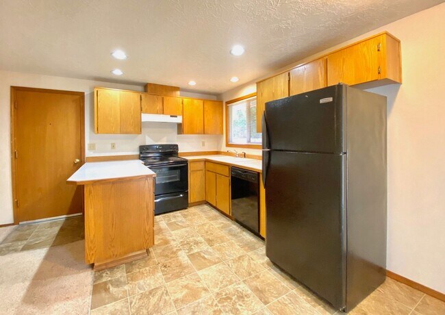 Foto del edificio - Single Family Ranch Style Home in Garden Home