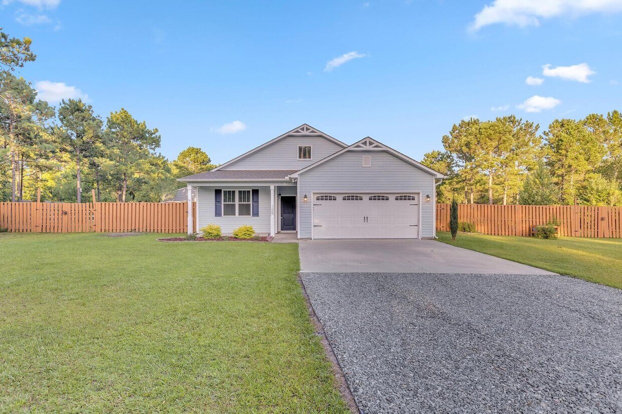 Foto principal - 5 Acres for rent in Holly Ridge!