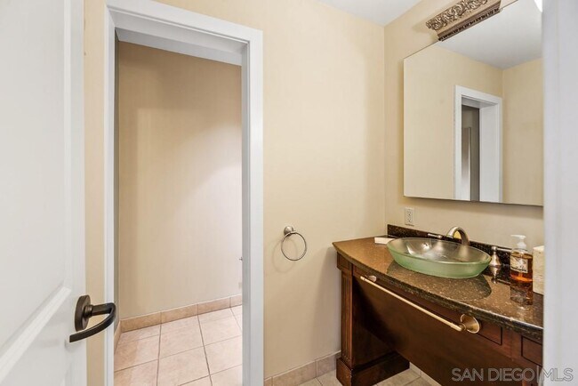 Foto del edificio - 7920 Herschel Ave