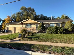 Building Photo - 245 Abrams Way