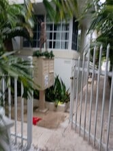 Building Photo - 7421 Carlyle Ave