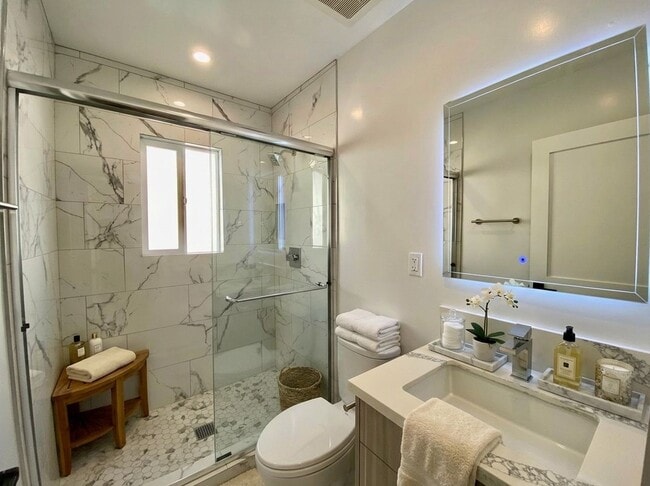 Foto del edificio - 3207 W 3rd St