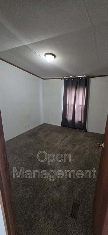 Building Photo - 1100 Thornwood Dr SW