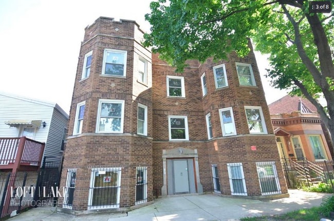 Building Photo - 3343 W Crystal St