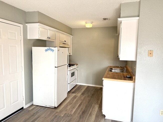 Foto del edificio - 8 W Cumberland