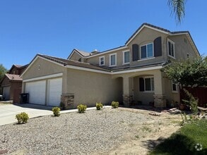 Building Photo - 990 Garrett Way