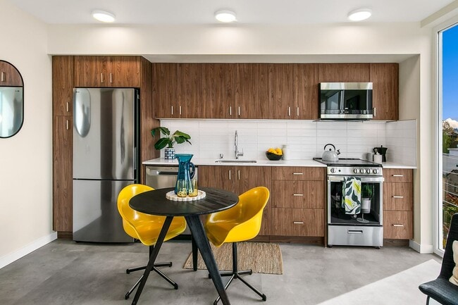 Interior Photo - Fremont View: Modern Classic Collection