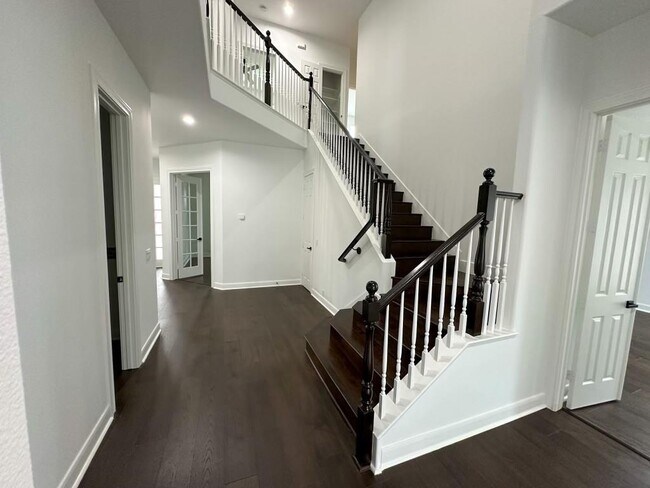 Foto del edificio - 7103 Diamond Falls Ln