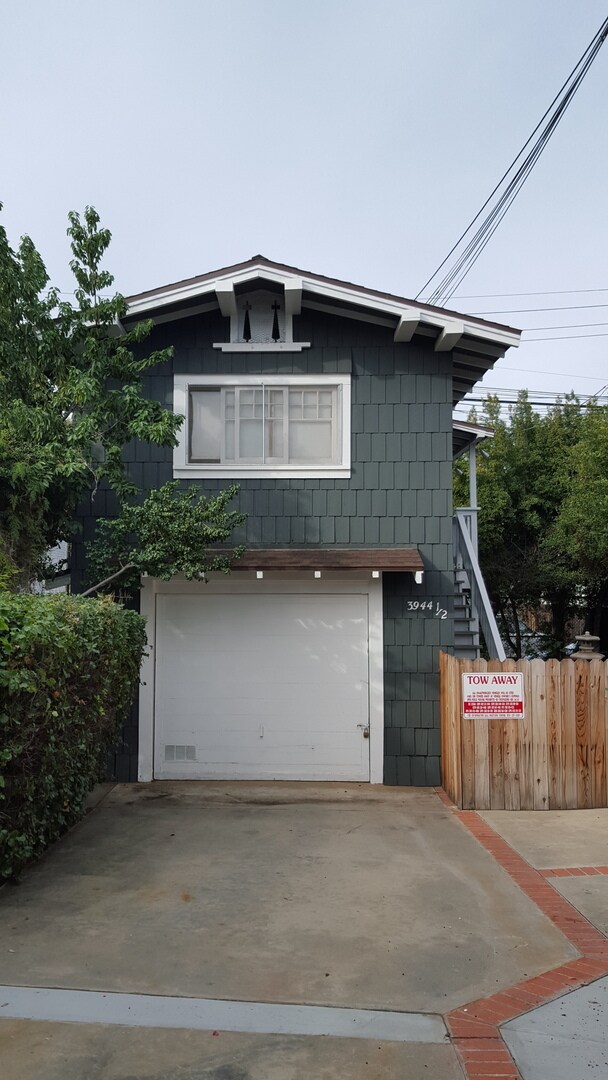 Building Photo - 3808 1/2-3944-3942 Third Ave