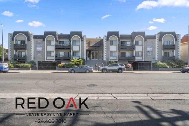 Foto del edificio - ~1 Month FREE~ Spacious, Welcoming Two Bed...